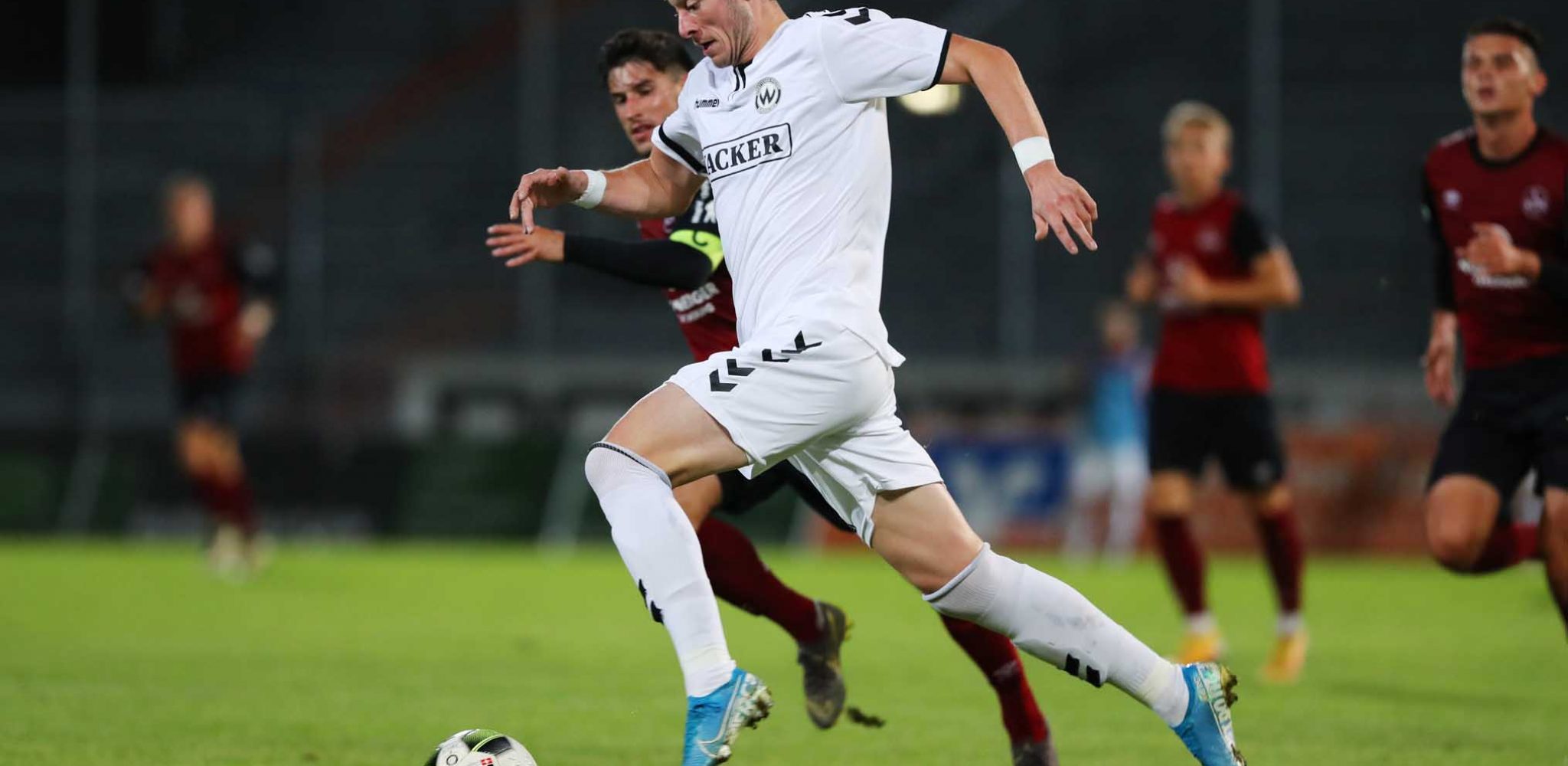 Burghausen - FC Nürnberg 2       Foto Butzhammer