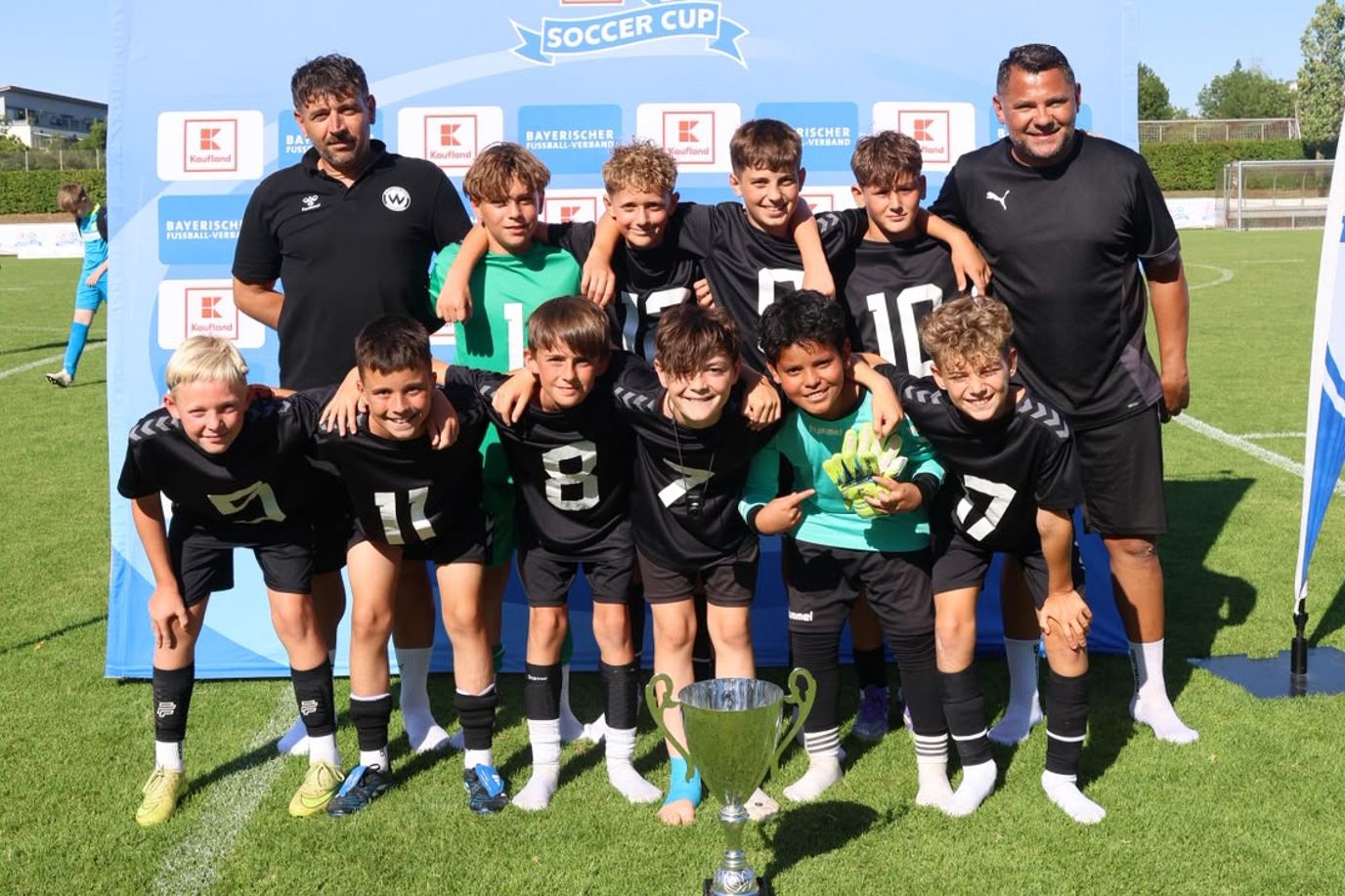 Die E2 gewinnt den Kaufland Soccer Cup 2026 in Heimstetten