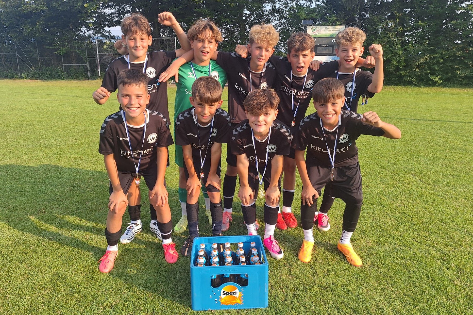E3 gewinnt das Turnier in Happing - Juli 2026