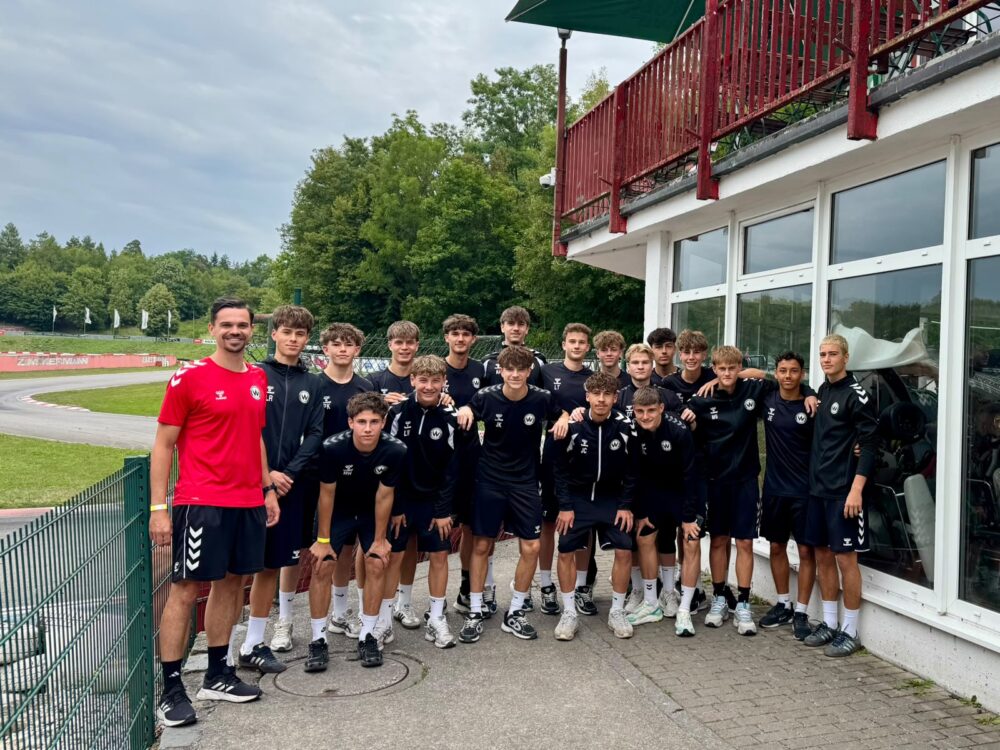 U17 beim Kartfahren - Juli 2026