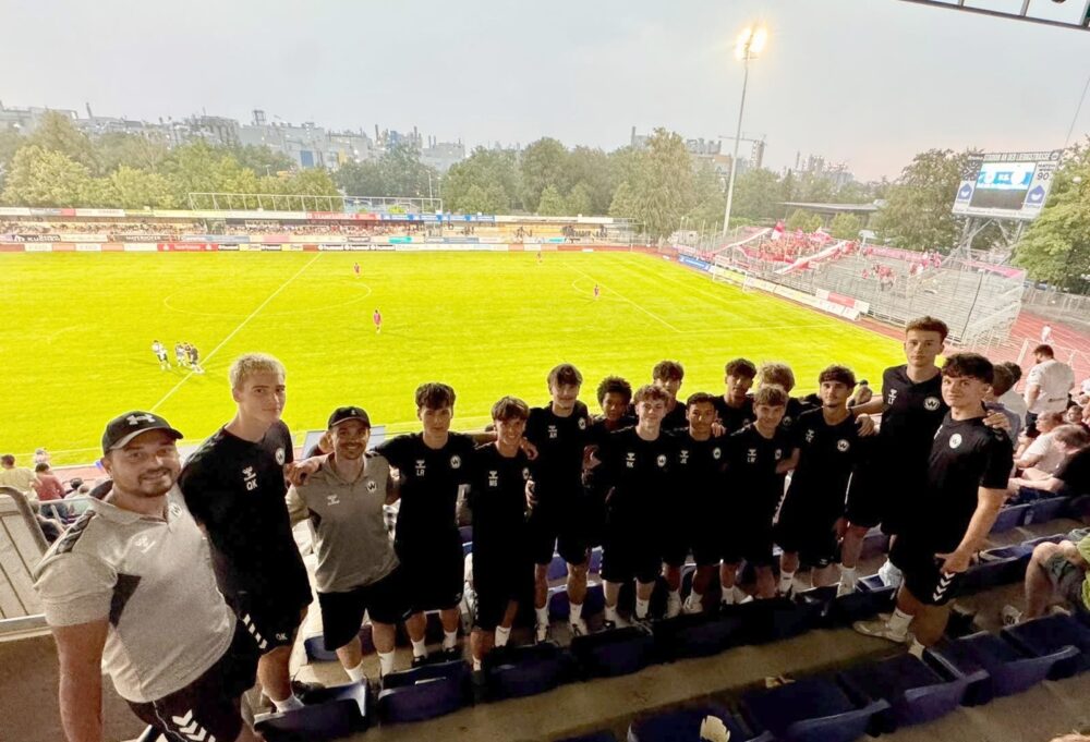U17 als Zuschauer im Stadion - Juli 2026