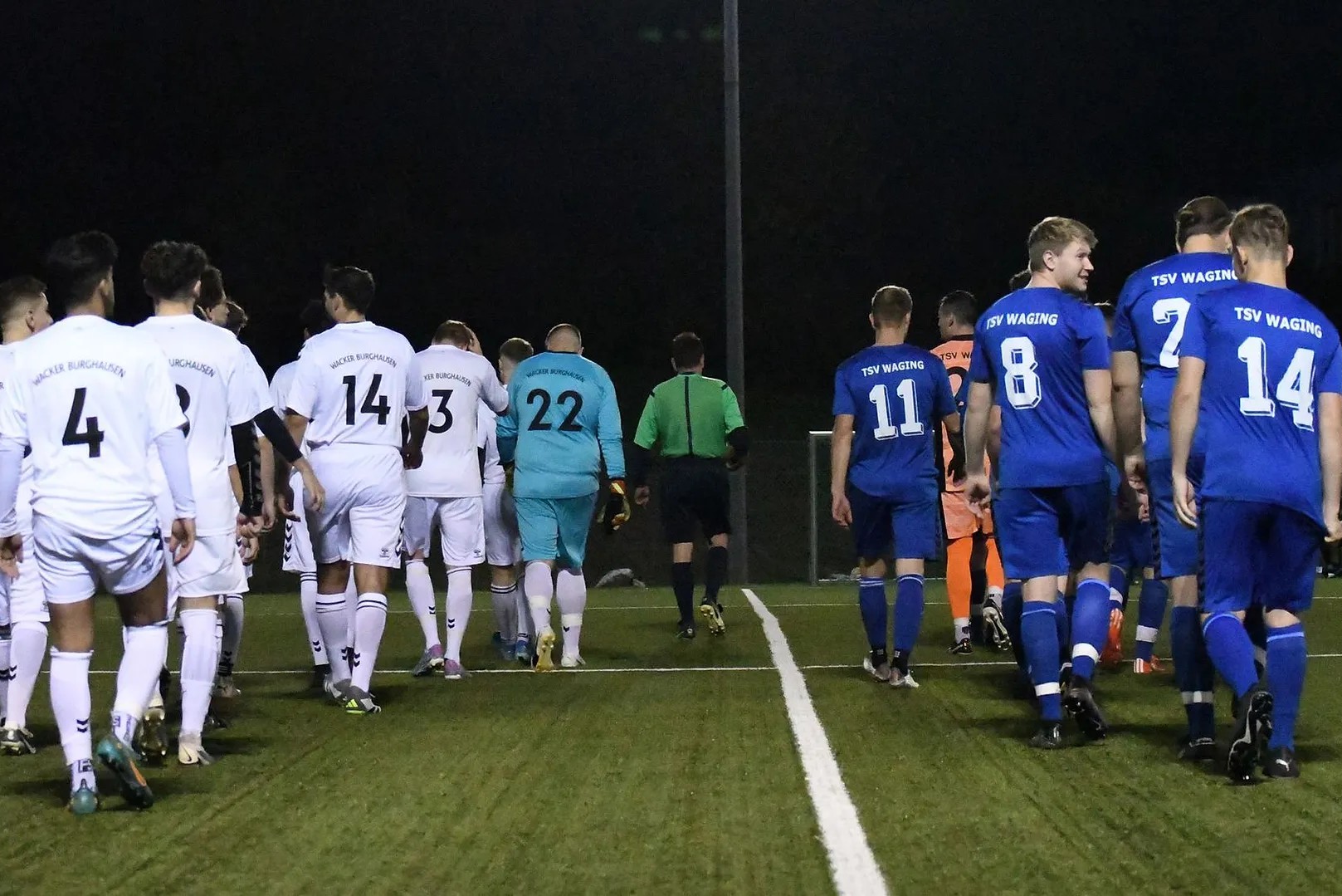 Einlaufen Herren 2 und TSV Waging - Saison 2024/25