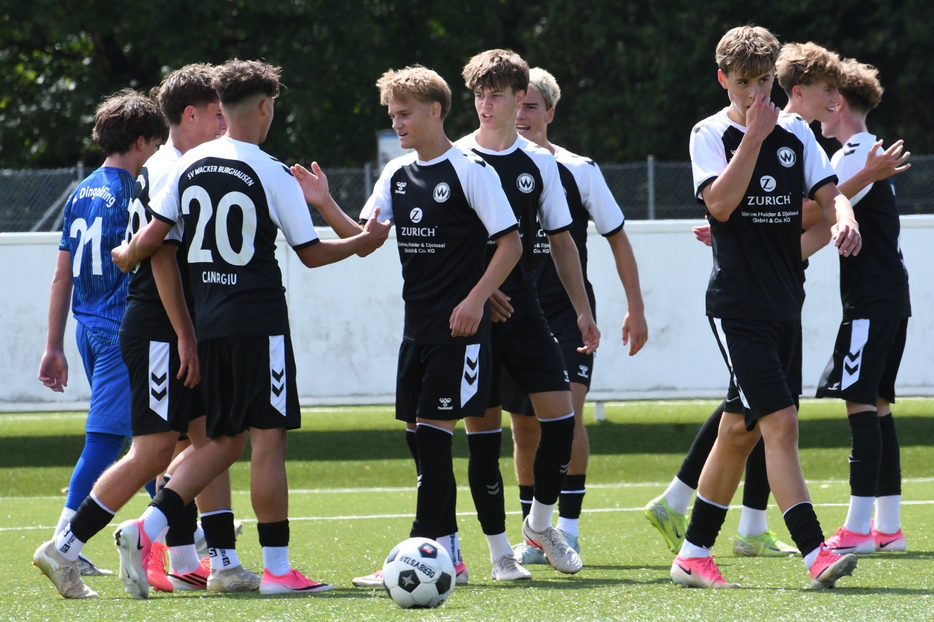 Torjubel der U17 gegen Dingolfing - August 2026